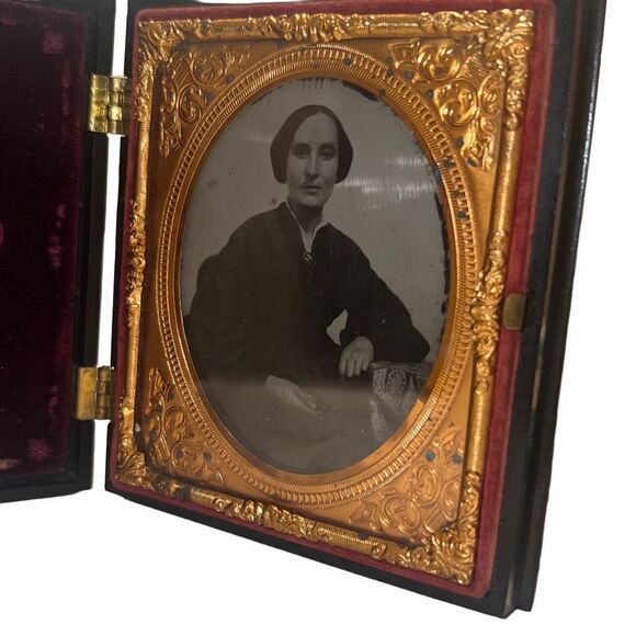 Antique Union Case Thermoplastic Daguerreotype Sweetheart Black & White Image - Picture 4 of 11